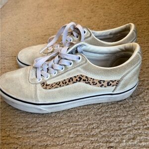 Vans Women's Beige and Leopard Print Sneakers